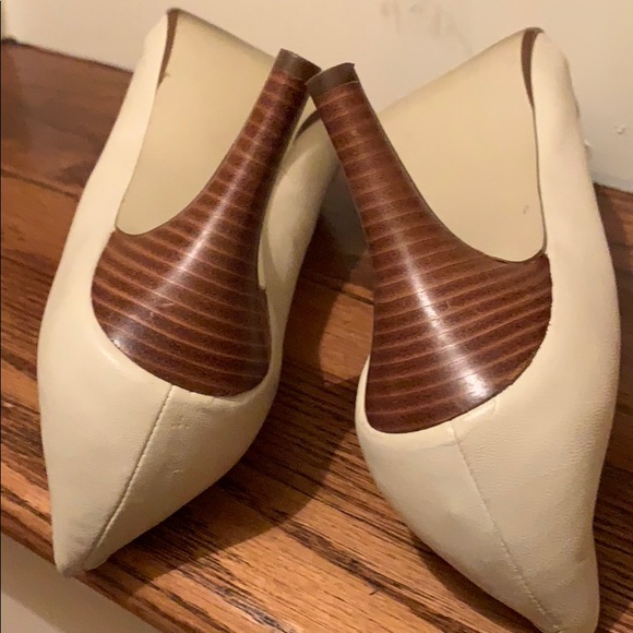 Shoes - Picture 5 of 6